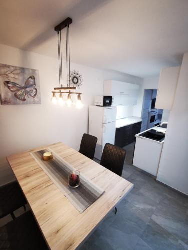 Karlovac Apartment | Ema Studio Apartman