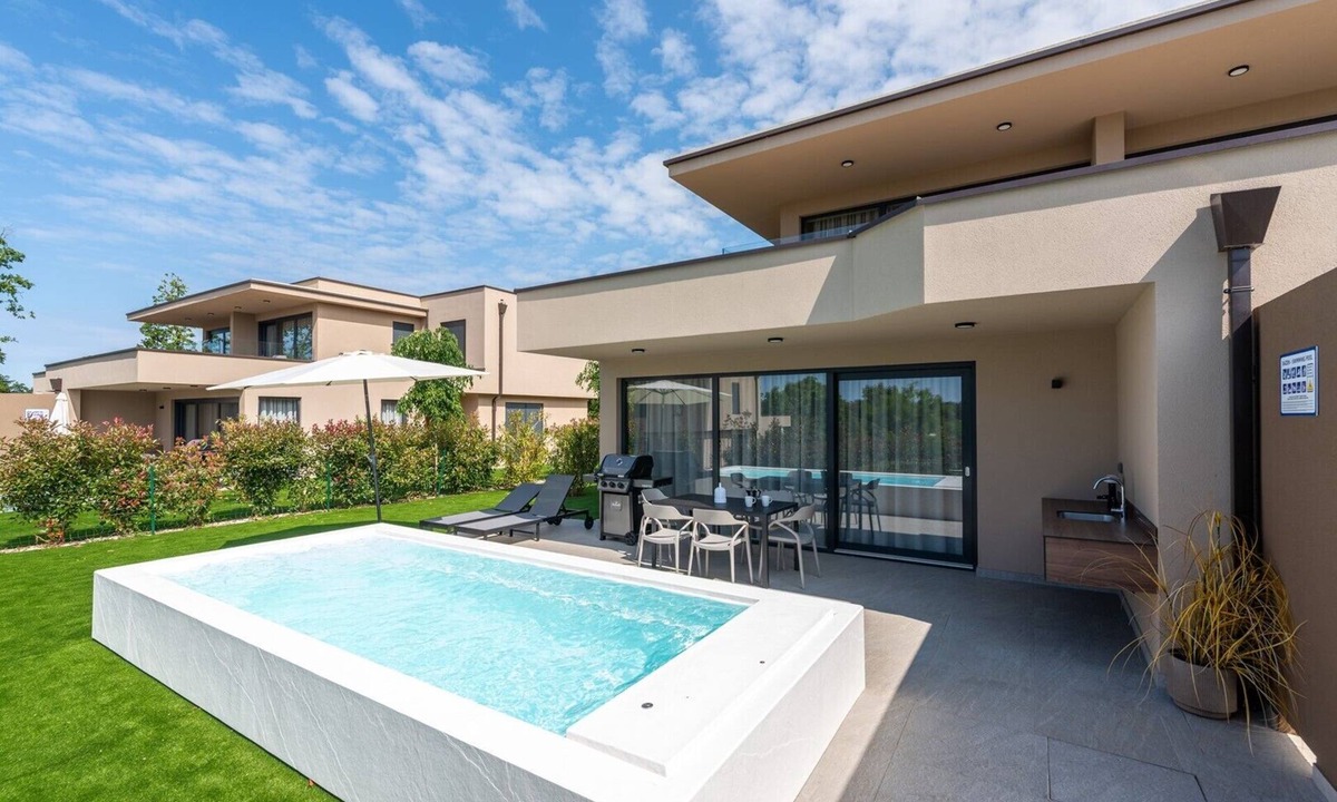 Karigador Apartment | Exclusive Ground-Floor Apartment with Private Pool and Terrace in Istria