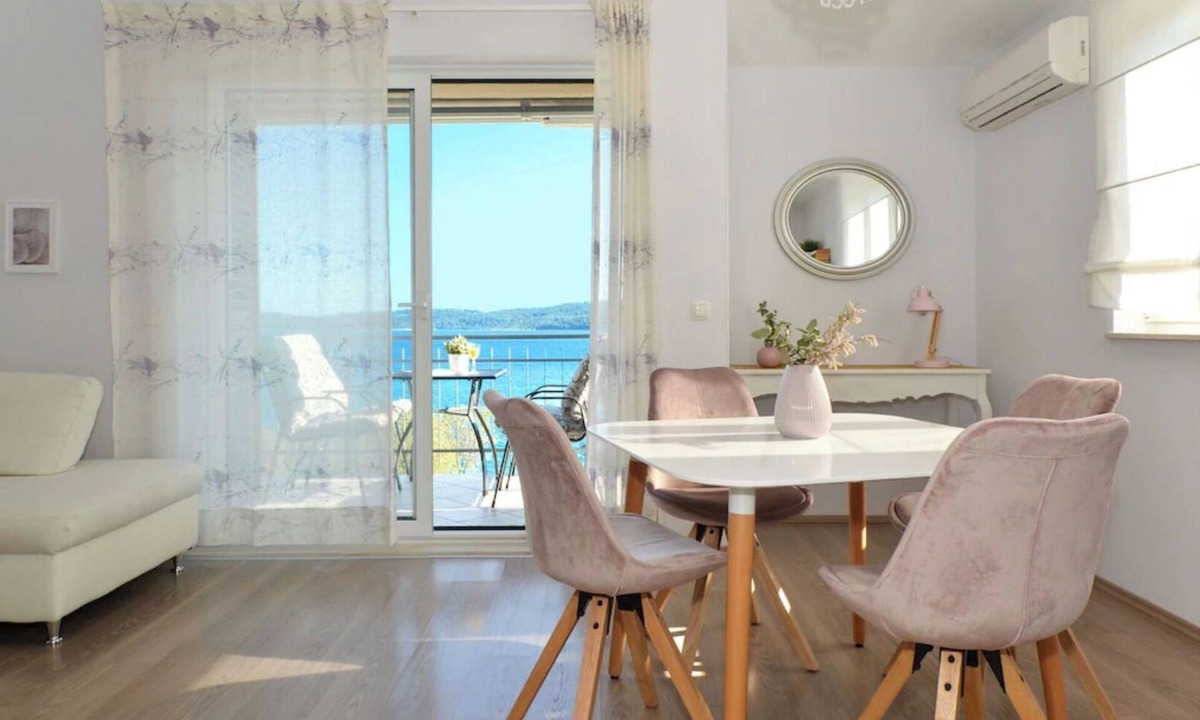 Seget Donji Apartment | Fantastic beachfront apartment with private balcony on the Adriatic.Top location