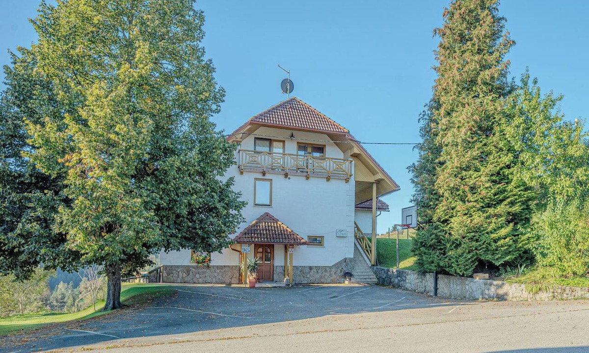 Rigelj pri Ortneku Apartment | Farm Stay Oblak 1BR Apt Nataša + Shared Sauna, Ortnek, Slovenia