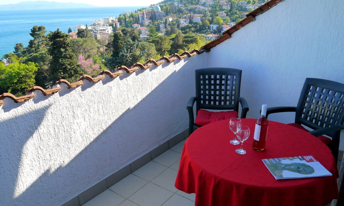 Opatija Apartment | Ferienahus VRUTKI - vacation home with 2 floors and a beautiful terrace