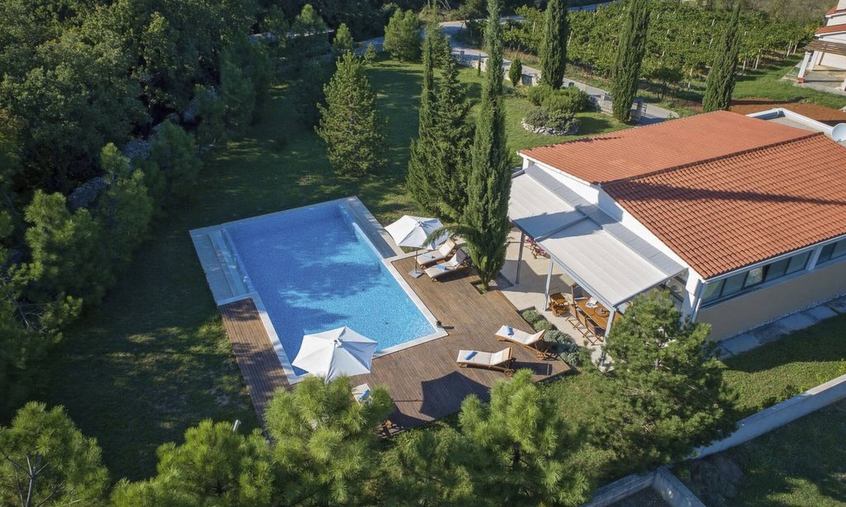 Rogocana House | Ferienvilla 'Breg' mit Whirlpool by Interhome
