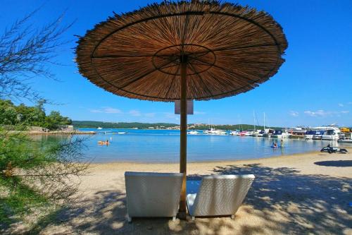 Klimno Other | Fisherman's glamping village