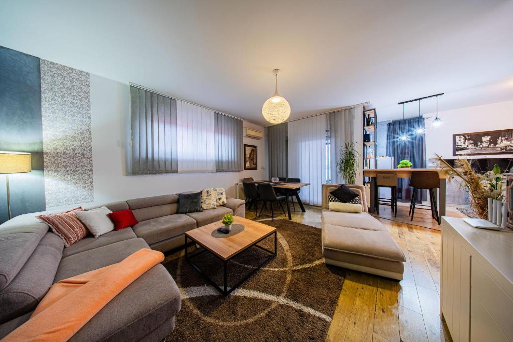 Novi Zagreb Apartment | Flexible SelfCheckIns 203 - Zagreb - 2 Bedrooms - Loggia