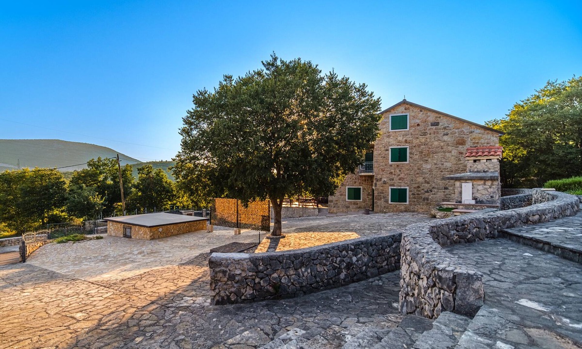 Trolokve Villa | Flying Stars - Luxury Stone Villa, Family-friendly, near Split and Trogir