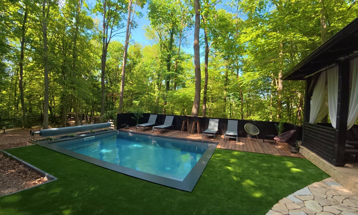 Ivanec House | Forest home with pool, jacuzzi and sauna for relaxing and fun