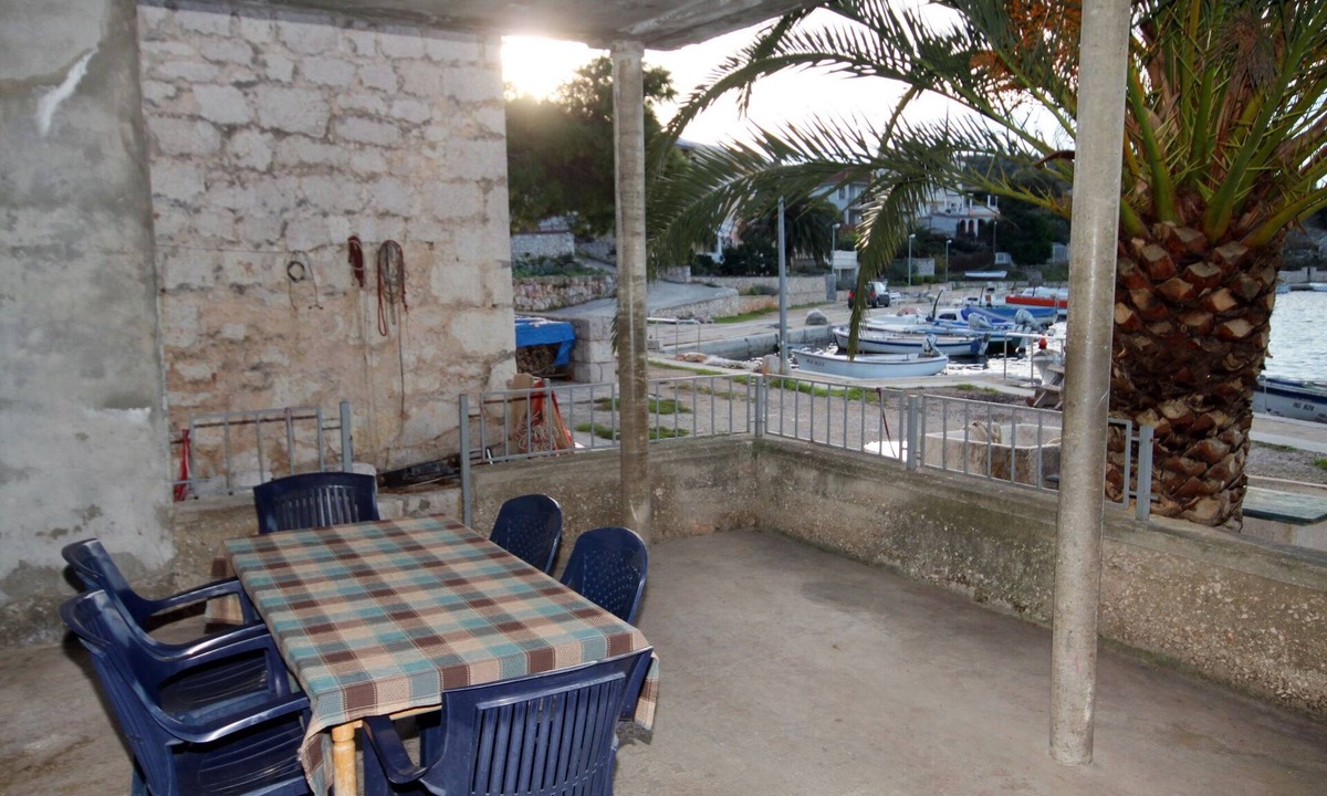 Razanj Apartment | Four-bedroom apartment near beach Ražanj, Rogoznica (A-5945-a)