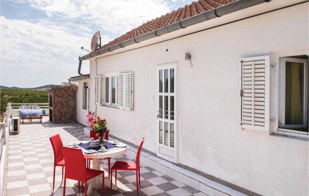 Cista Velika House | Four-Bedroom Holiday Home in Cista Velika
