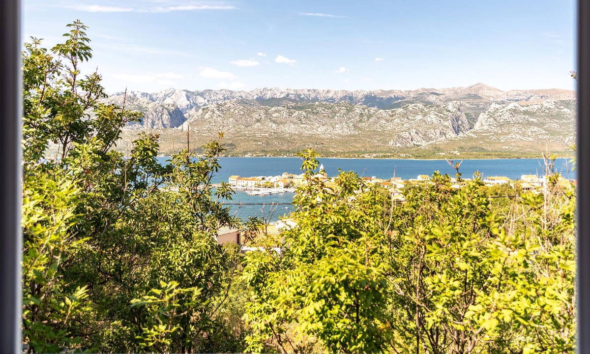 Vinjerac Apartment | Gorgeous apartment in Vinjerac with WiFi
