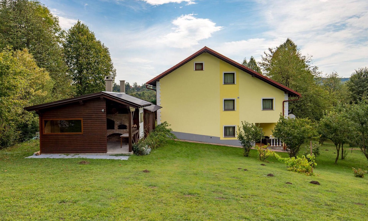Vrbovsko Apartment | Gorgeous apartment in Vrbovsko with sauna