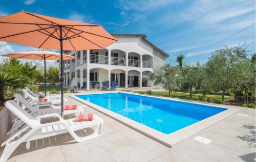 Nova Vas Apartment | Gorgeous Apartment In Novas Vas With Wifi