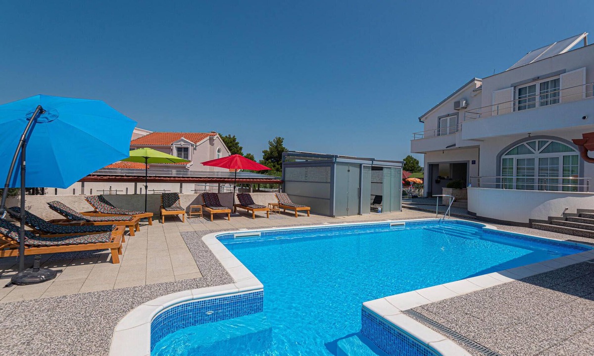 Brodarica House | Gorgeous home in Brodarica