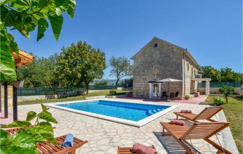 Citluk House | Gorgeous Home In Hrvace
