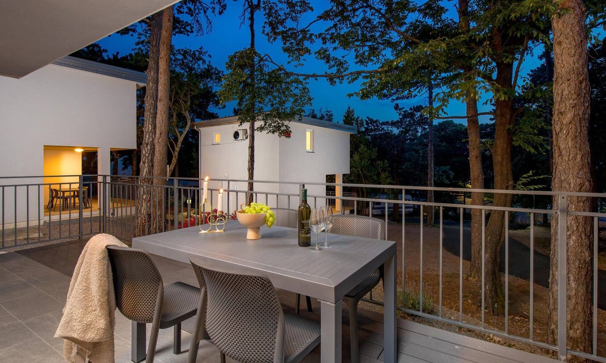 Kraljevica House | Gorgeous home in Kraljevica with house sea view