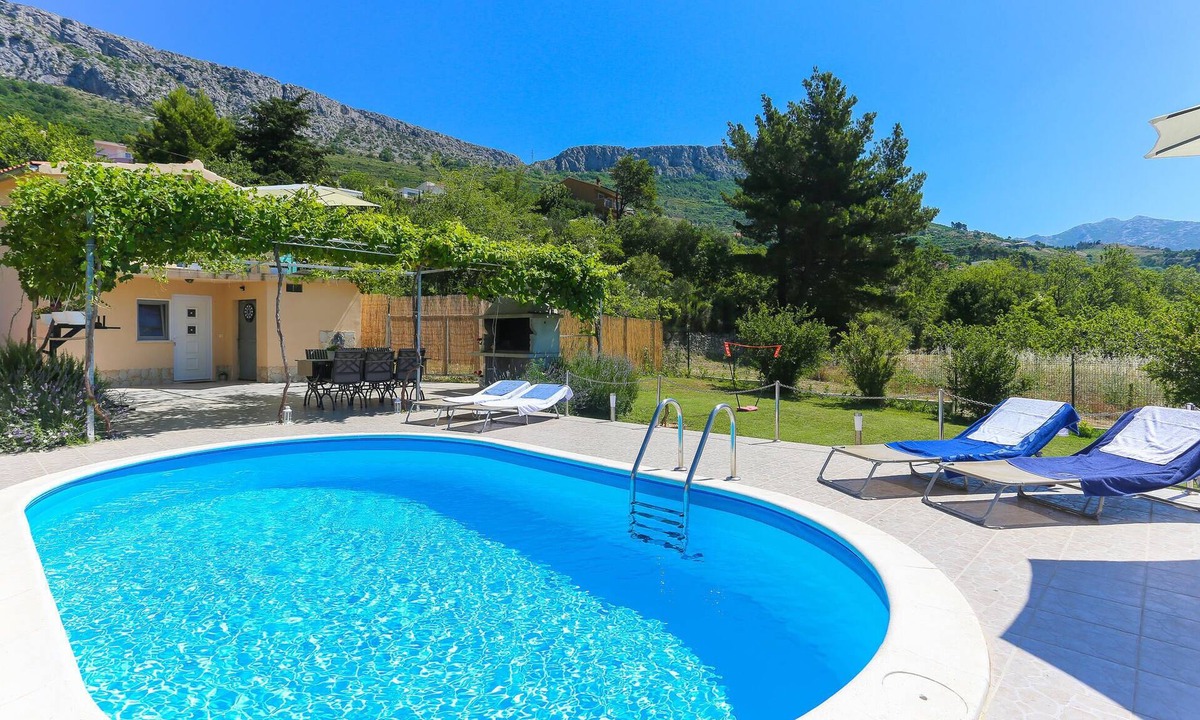 Solin House | Gorgeous home in Solin