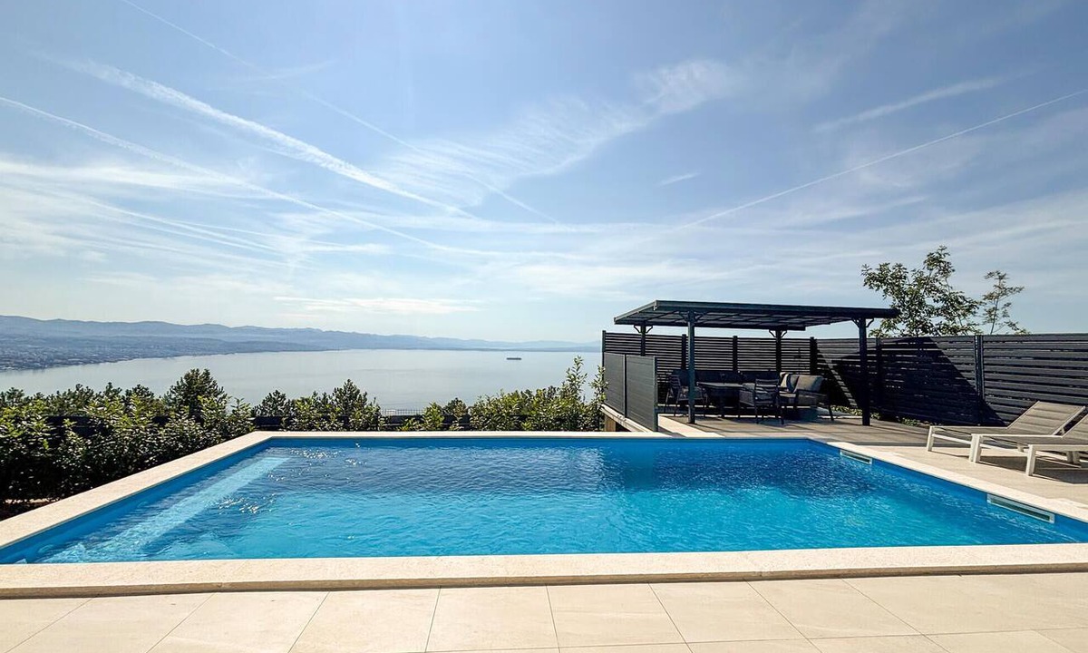 Opatija House | Gorgeous home in Veprinac