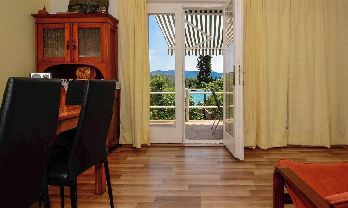 Loviste House | Great Holiday Home in the idyllic bay.