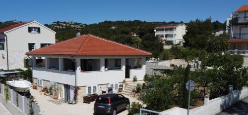 Jezera Apartment | Green Garden , HOMEANDSAIL