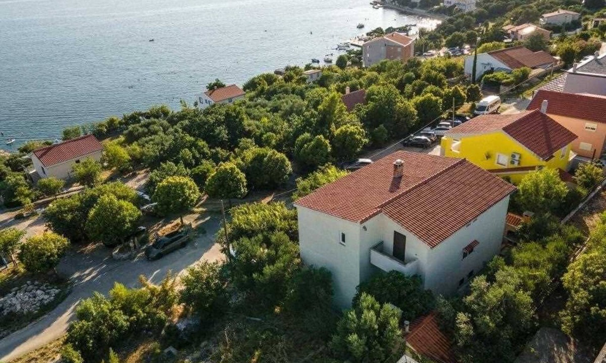 Maslenica Apartment | Ground floor Apartment Marko with Terrace