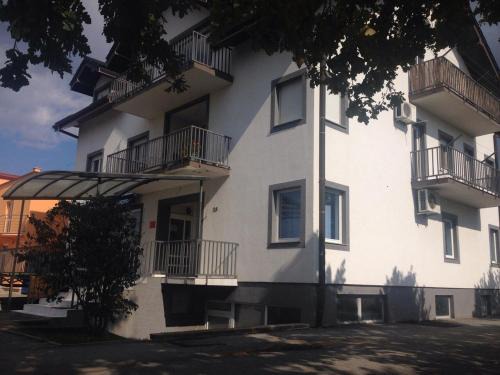 Valpovo House | Guest House Business