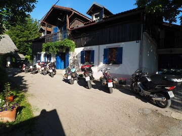 Plaski Apartment | Guest House Sara Latin apartment 1