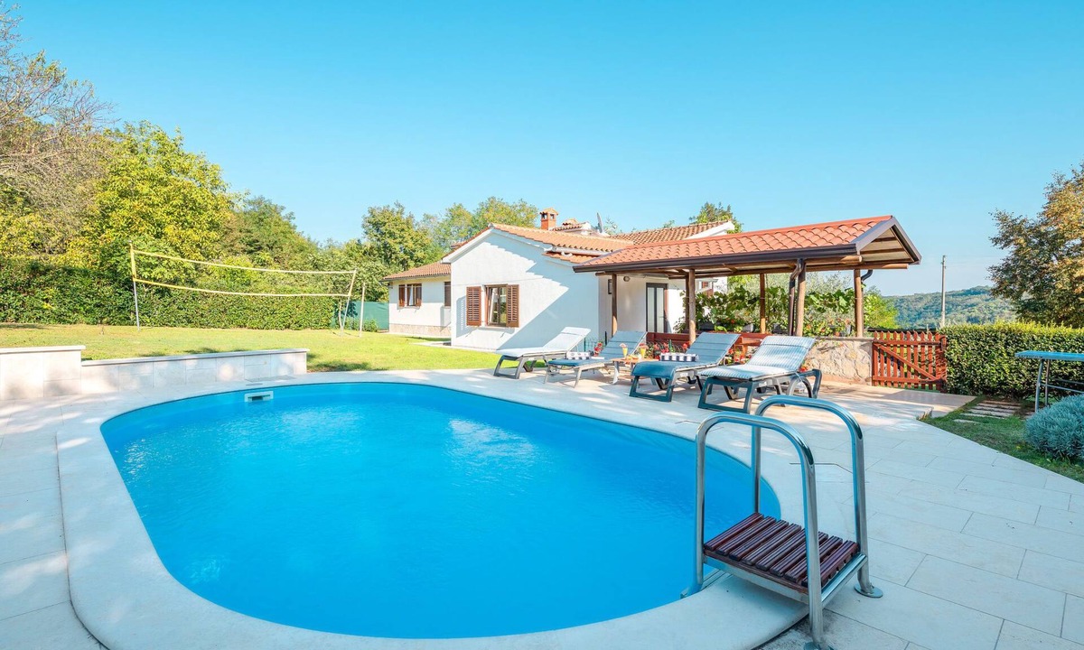 Tinjan House | Hacienda by Interhome
