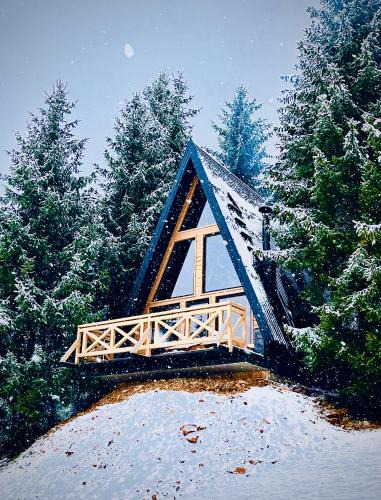 Rogatica Ski Chalet | Hanina Village Resort - l i ll
