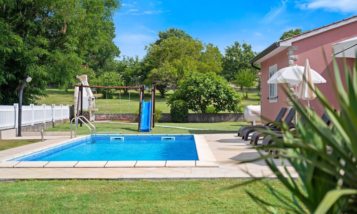 Vinez House | Haus Dodo Up To 8 Persons with private Pool in Labin by 22Estates