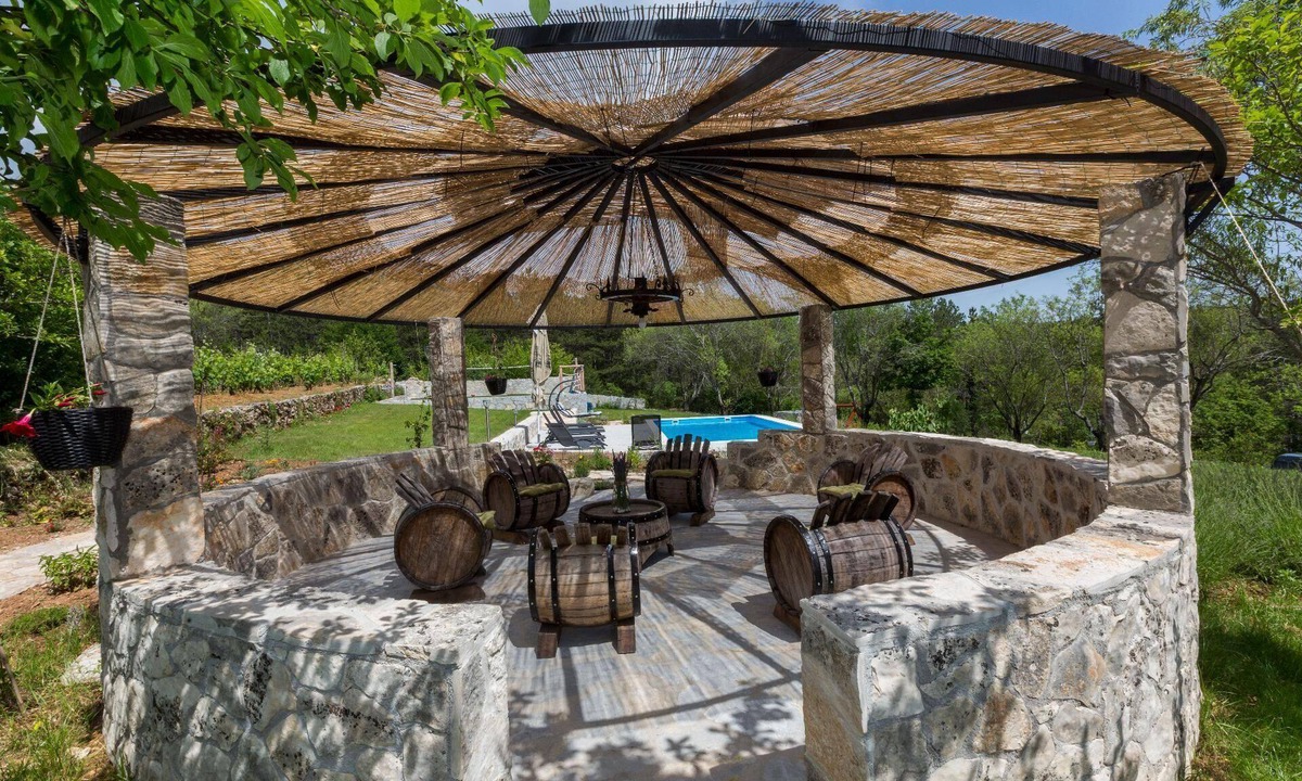 Muc House | Historic stone villa Heaven for 11 persons