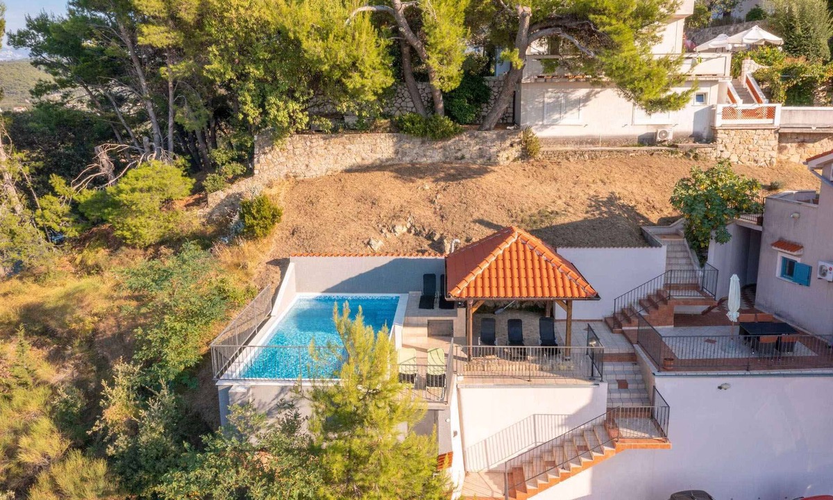 Supetarska Draga Apartment | Holiday apartment with air conditioning
