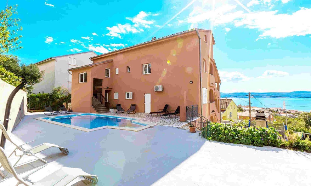 Novi Vinodolski Apartment | Holiday apartment with outdoor pool and sea proximity
