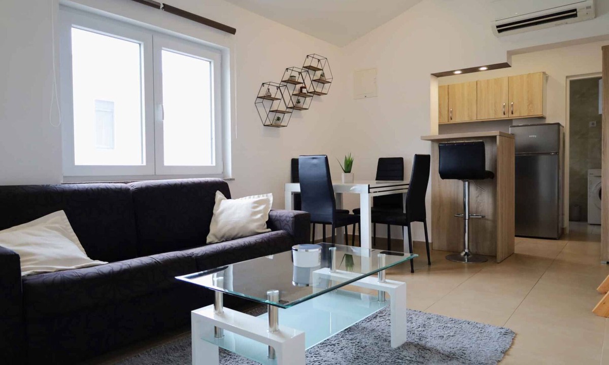 Finida Apartment | Holiday apartment FLAT WITH AIR CONDITIONING