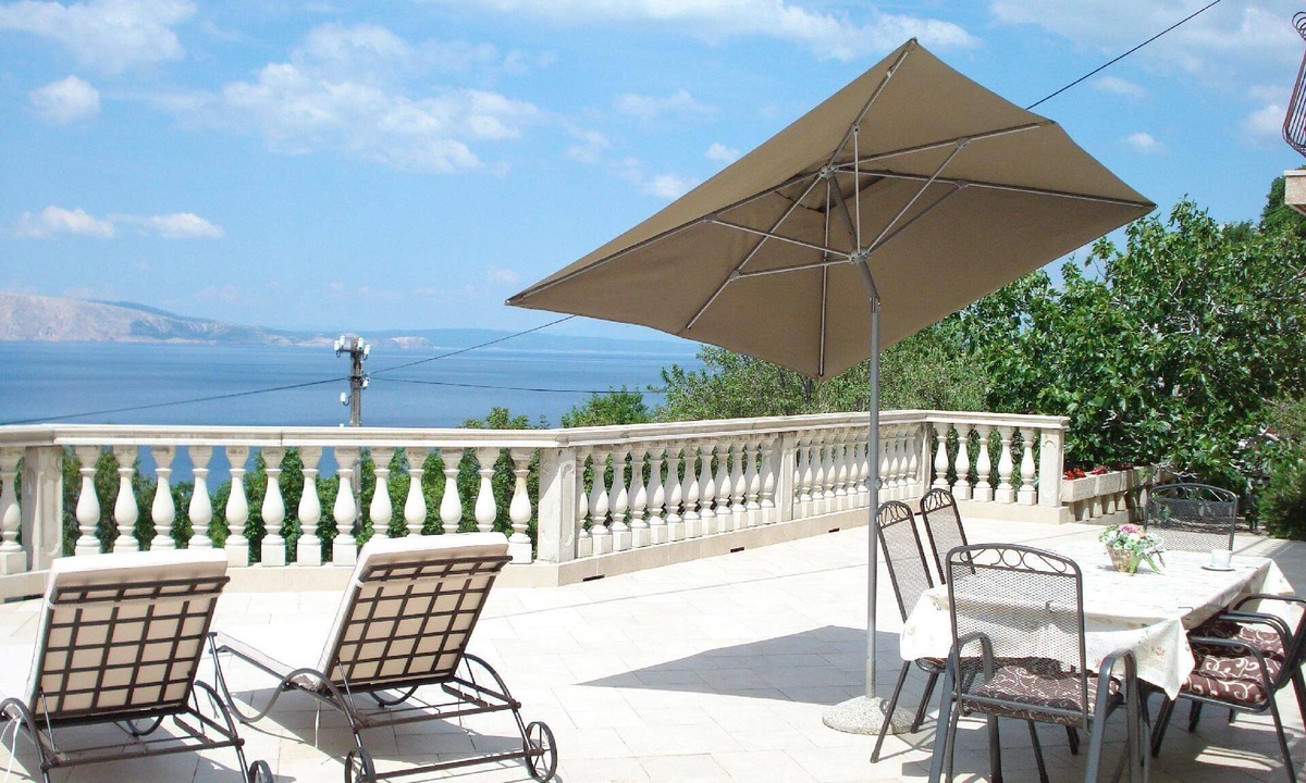 Vratarusa Apartment | Holiday apartment for two adults and two children