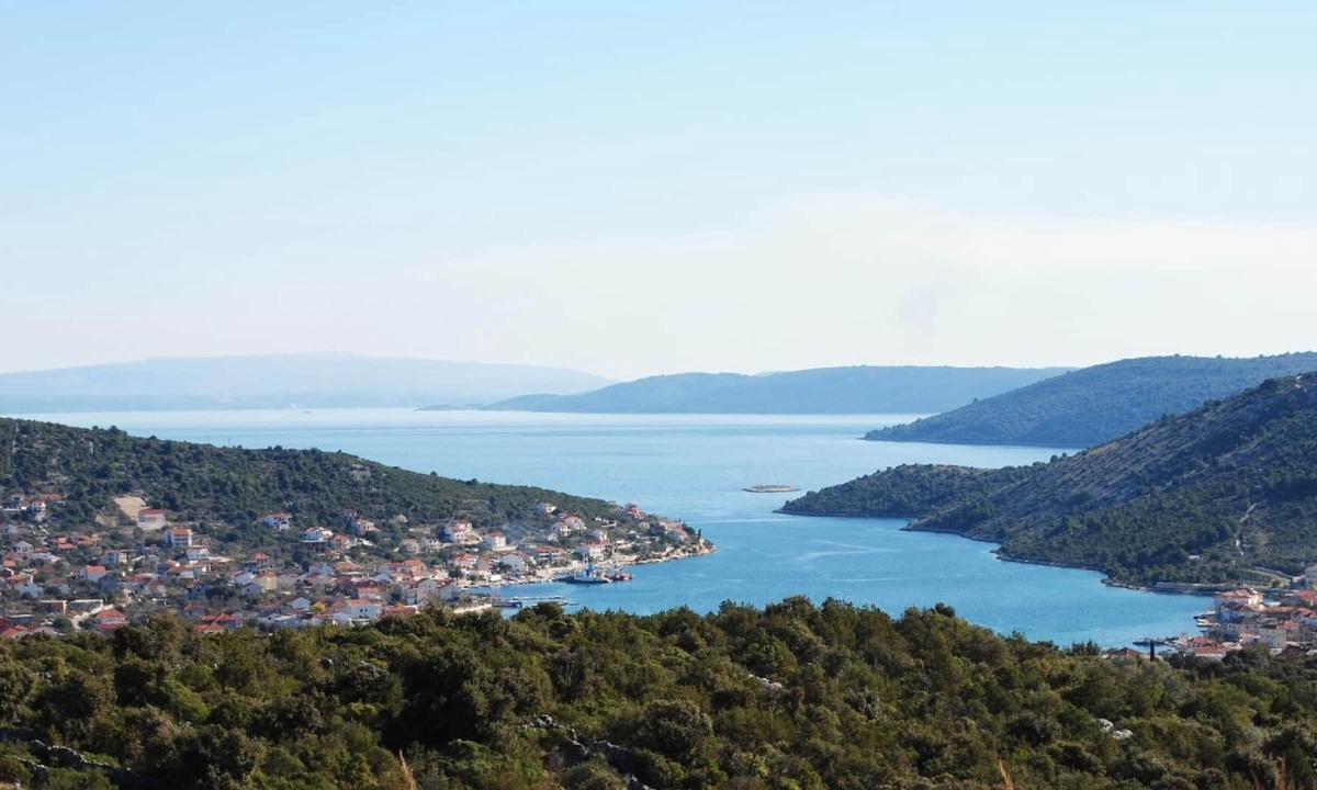 Vinisce Apartment | Holiday apartment Vinišće for 1 - 6 persons with 3 bedrooms - Holiday apartment in one or multi-fami