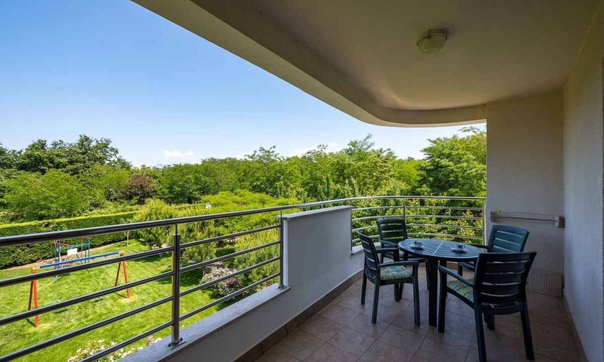 Monterol Apartment | Holiday apartment with air conditioning