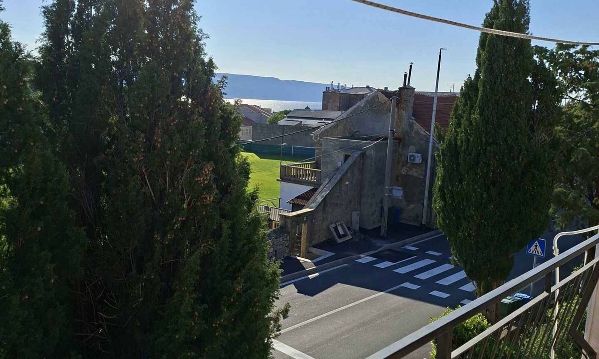 Senj Apartment | Holiday apartment with balcony and sea view