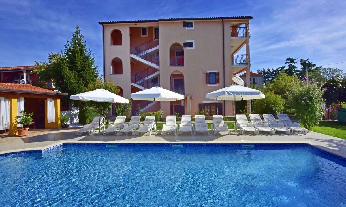 Dajla Apartment | Holiday apartment with sea view and satellite TV