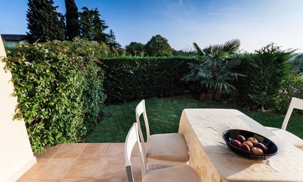 Monterol Apartment | Holiday apartment with private garden and terrace