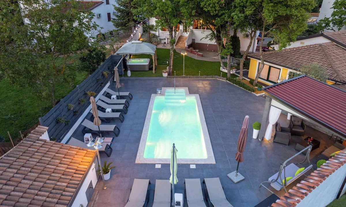 Kukci Apartment | Holiday apartment with swimming pool