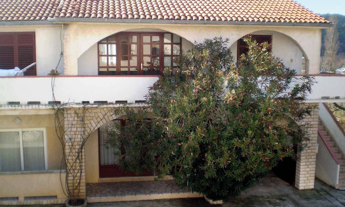 Suha Punta Apartment | Holiday apartment with terrace