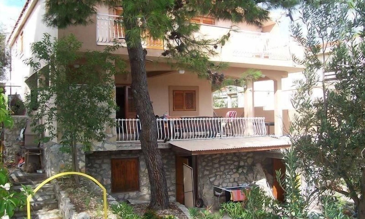 Jadrija Apartment | Holiday flat with a view of the water