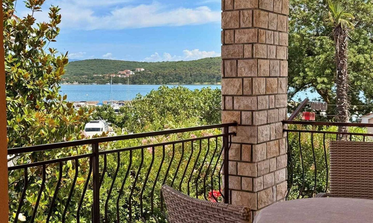 Cizici Apartment | Holiday flat with sea view