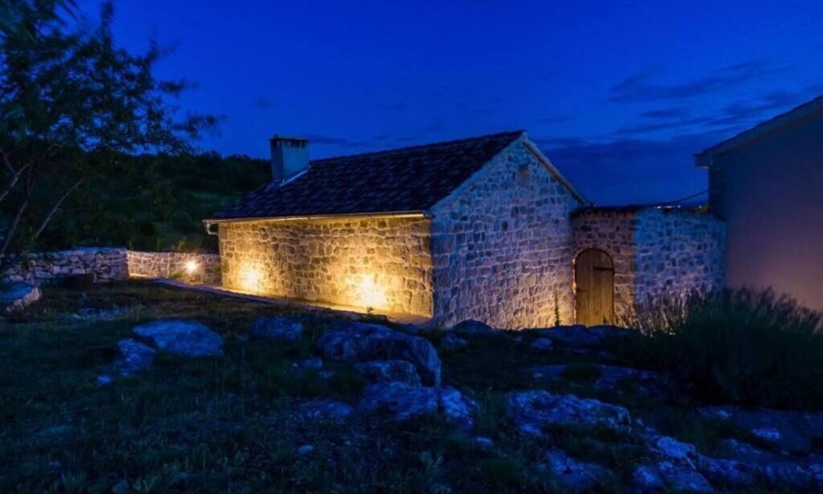 Benkovac House | Holiday home Ante with beautiful private garden