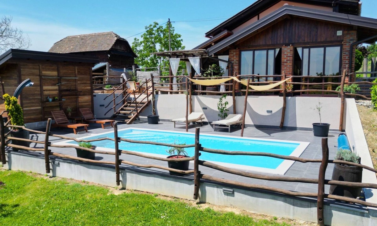 Popovaca Villa | Holiday Home Blackrock Siscia by Villas Guide