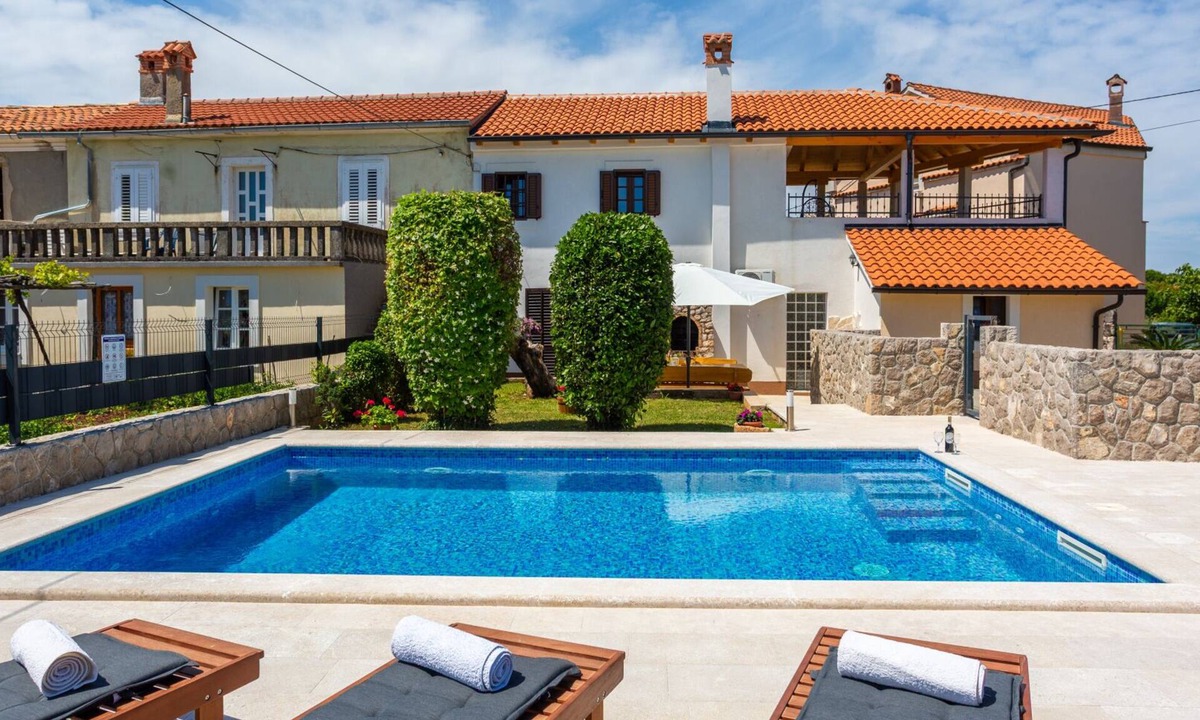 Polje Villa | Holiday Home Casa Natura Vita - Island Krk by Vill