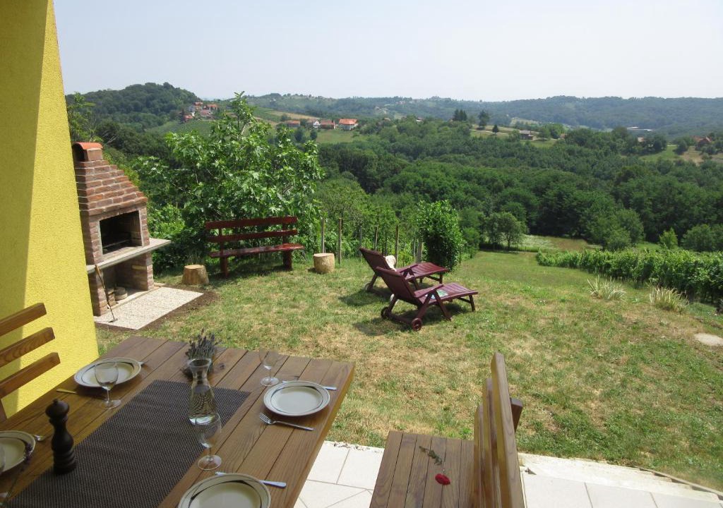 Grabrovnik House | Holiday Home Fijolica