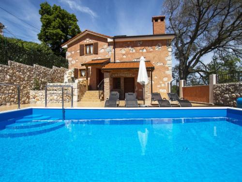 Brsec House | Holiday Home Geräumiges Ferienhaus in Brseč mit Privatem Pool by Interhome