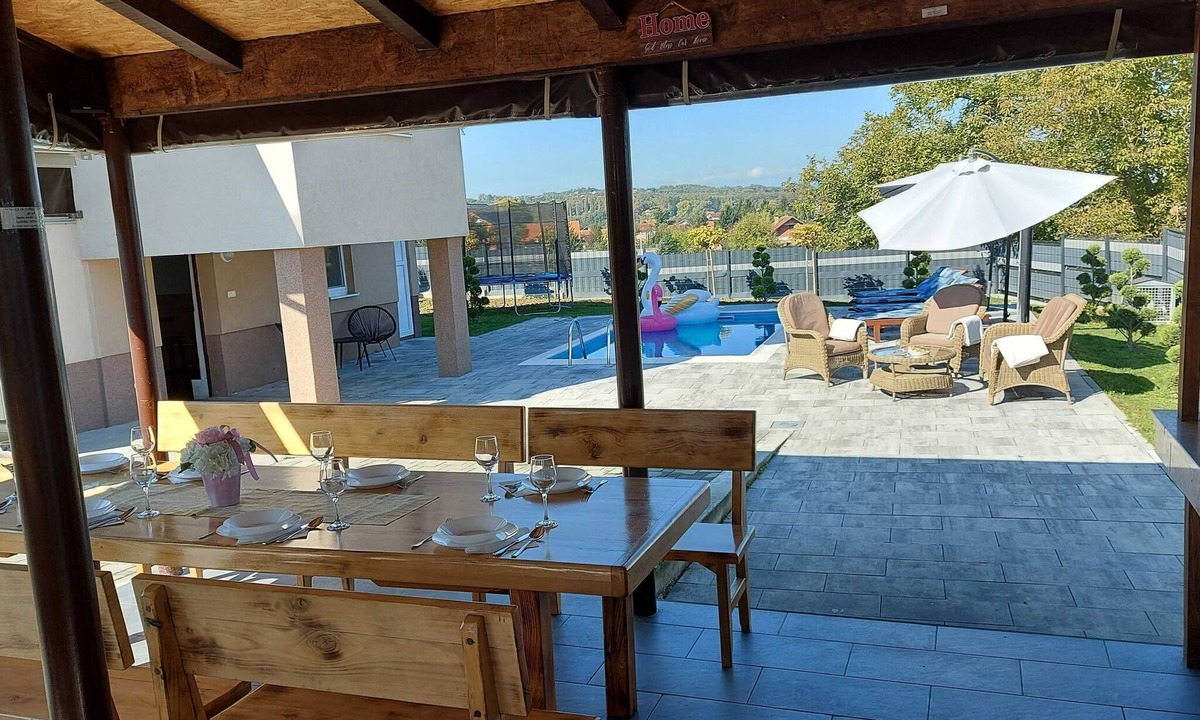 Brckovljani House | Holiday Home Gračec - Three Bedroom Holiday Home with swimming pool