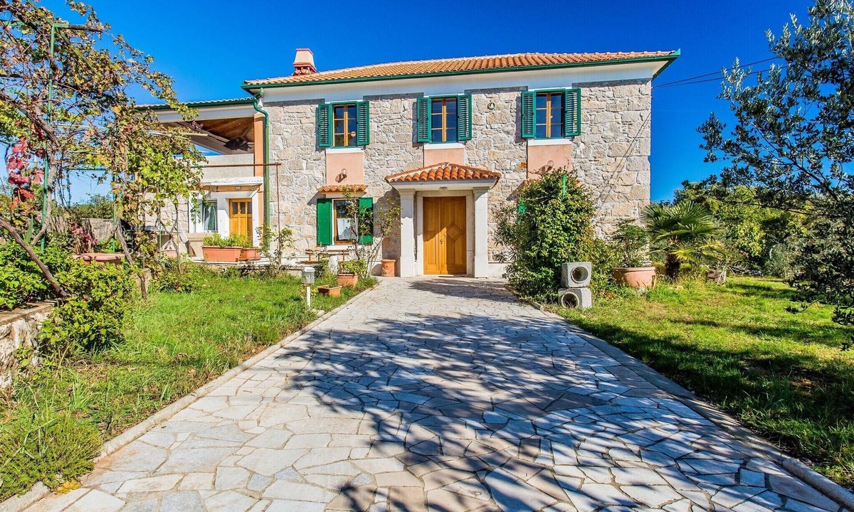 Kras House | Holiday home Igor, (15927), Kras, hr