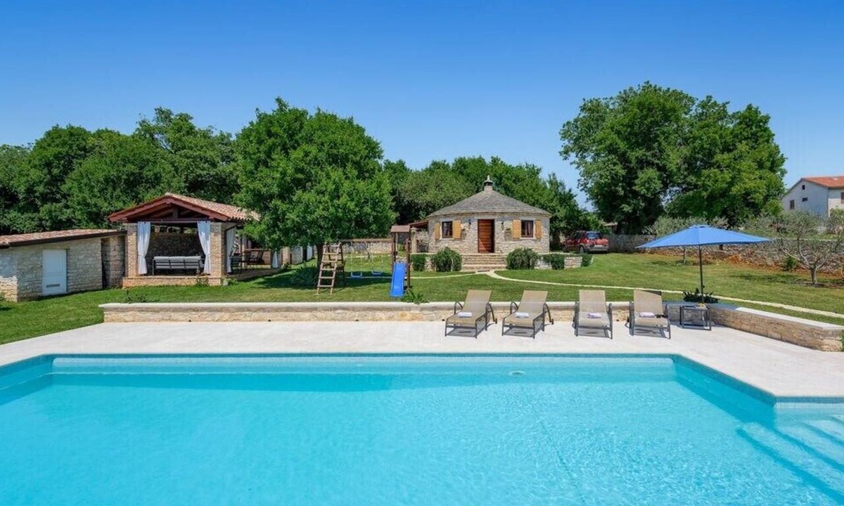 Cabrunici House | Holiday Home in a Traditional Istrian Kažun